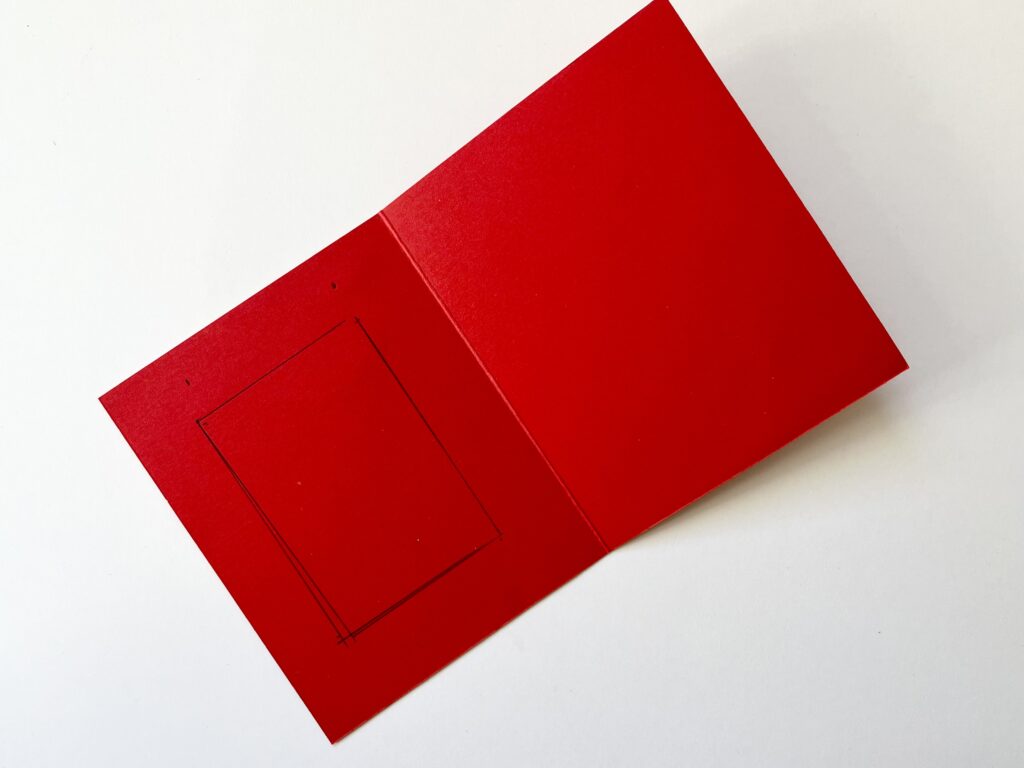 Spinner card: cartoncino rosso con finestra da ritagliare