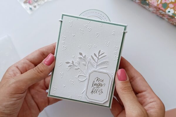 Scrapbooking: crea il tuo mini album a bustine