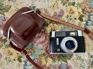 voigtlander-macchina-fotografica-custodia-pelle