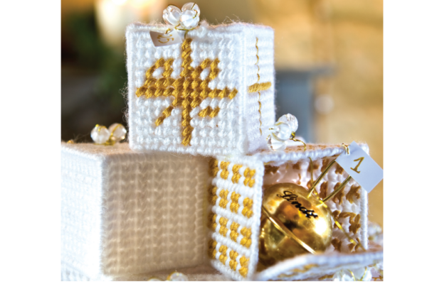 Il tuo &#8220;magico&#8221; calendario dell&#8217;avvento in plastic canvas