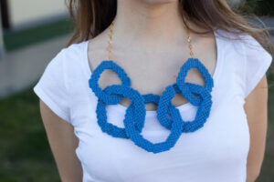 Come valorizzare un outfit semplice con gli accessori