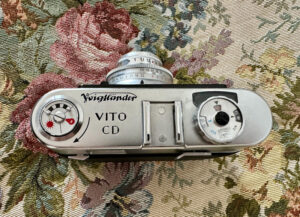 comandi-macchina-fotografica-vintage-analogica-Voigtlander