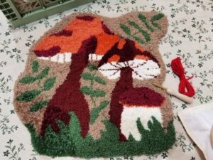 decorazione-punch-needle-funghi-cameretta