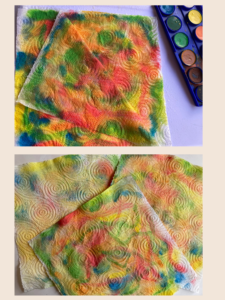 Fogli di carta dipinti con colori ad acqua