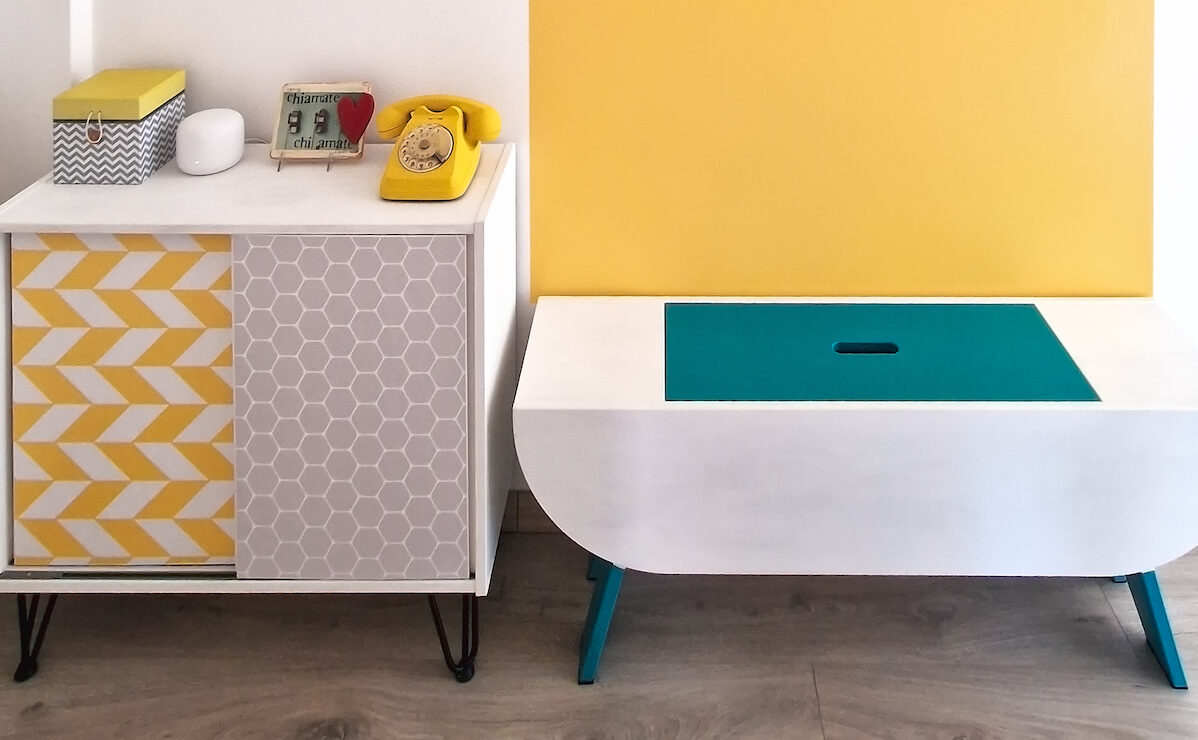 Una casa con mobili Ikea personalizzati