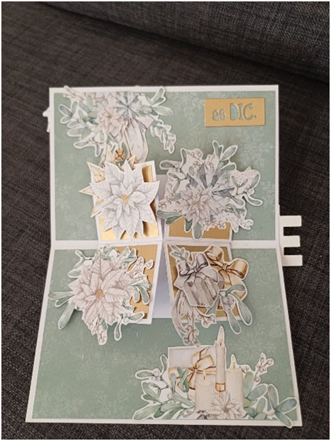Pop Up card di Natale aperta