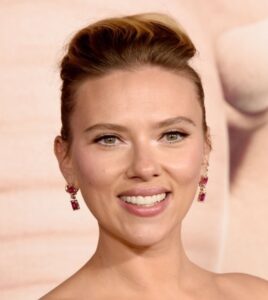 Scarlett Johanson Armocromia