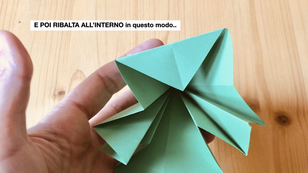 origami in carta per decorazione di Natale 